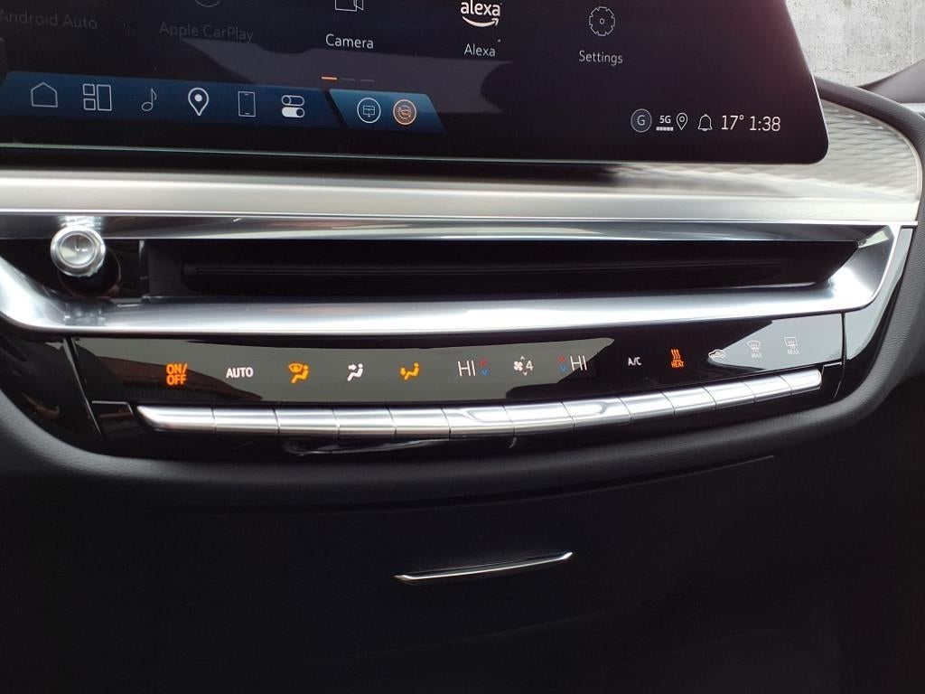 2025 Cadillac LYRIQ Luxury 1