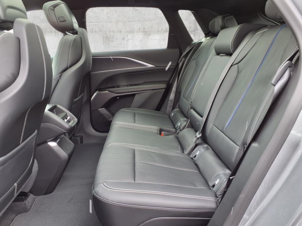 2025 Cadillac LYRIQ Luxury 1