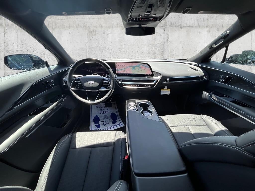 2024 Cadillac LYRIQ Sport 2