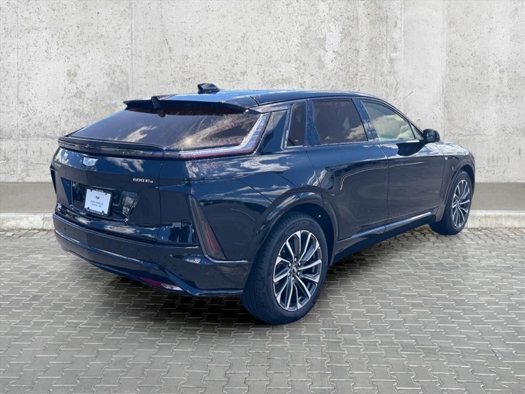 2024 Cadillac LYRIQ Sport 2