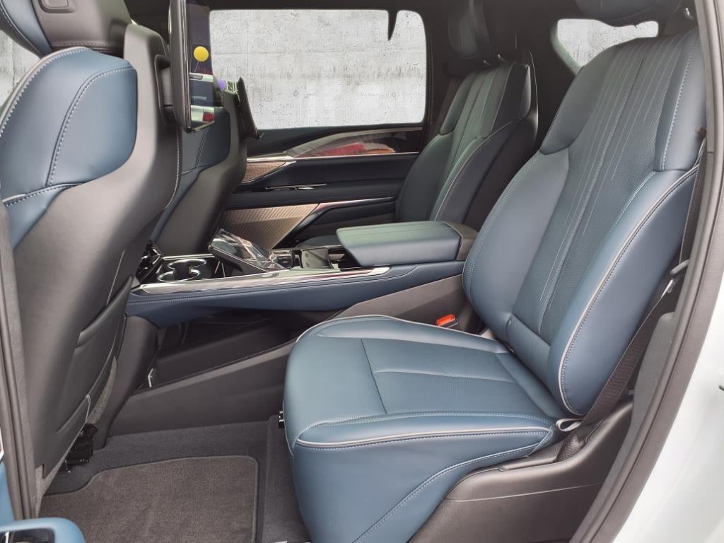 2026 Cadillac ESCALADE IQL Premium Sport