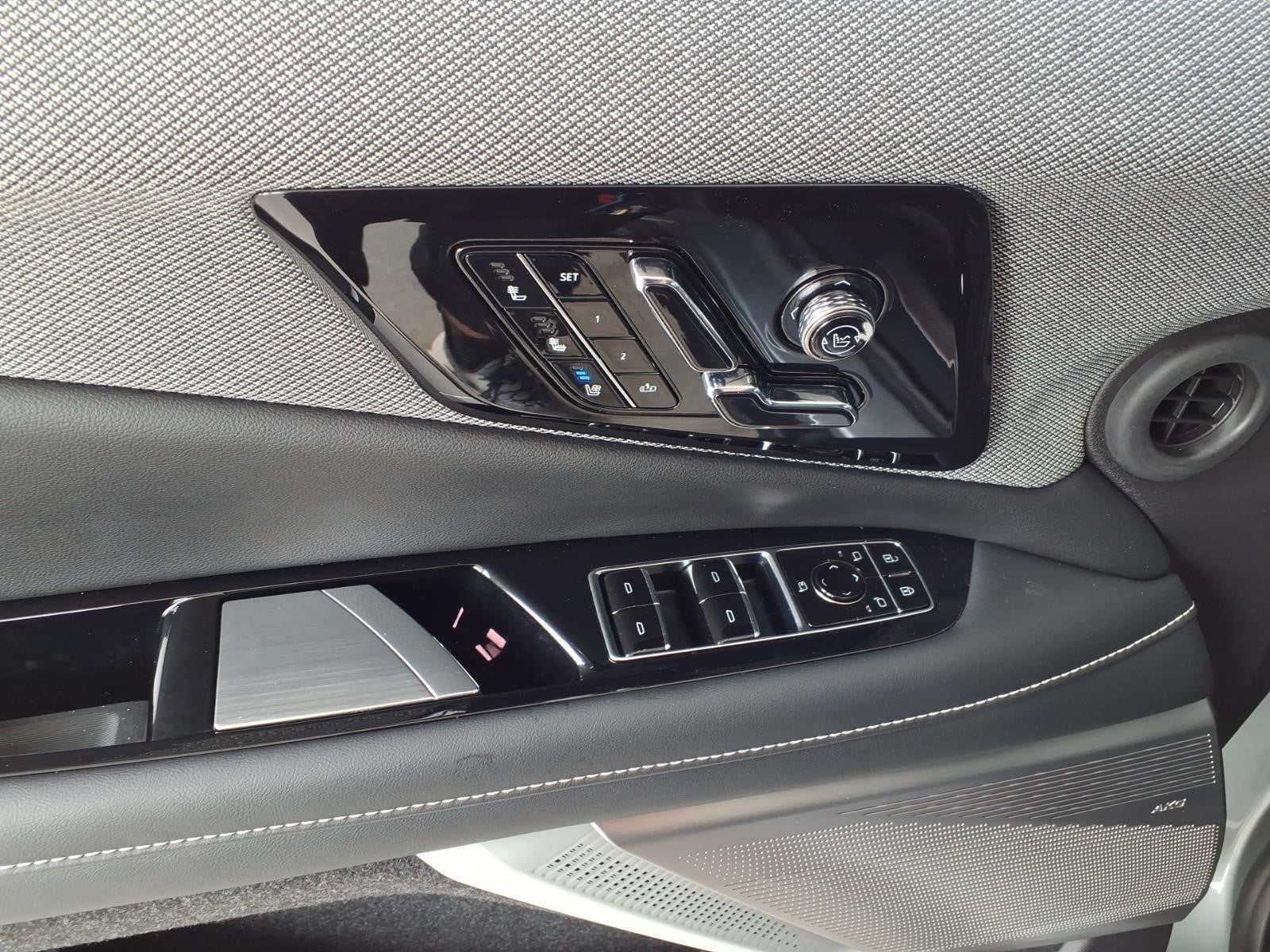 2025 Cadillac OPTIQ Sport 2