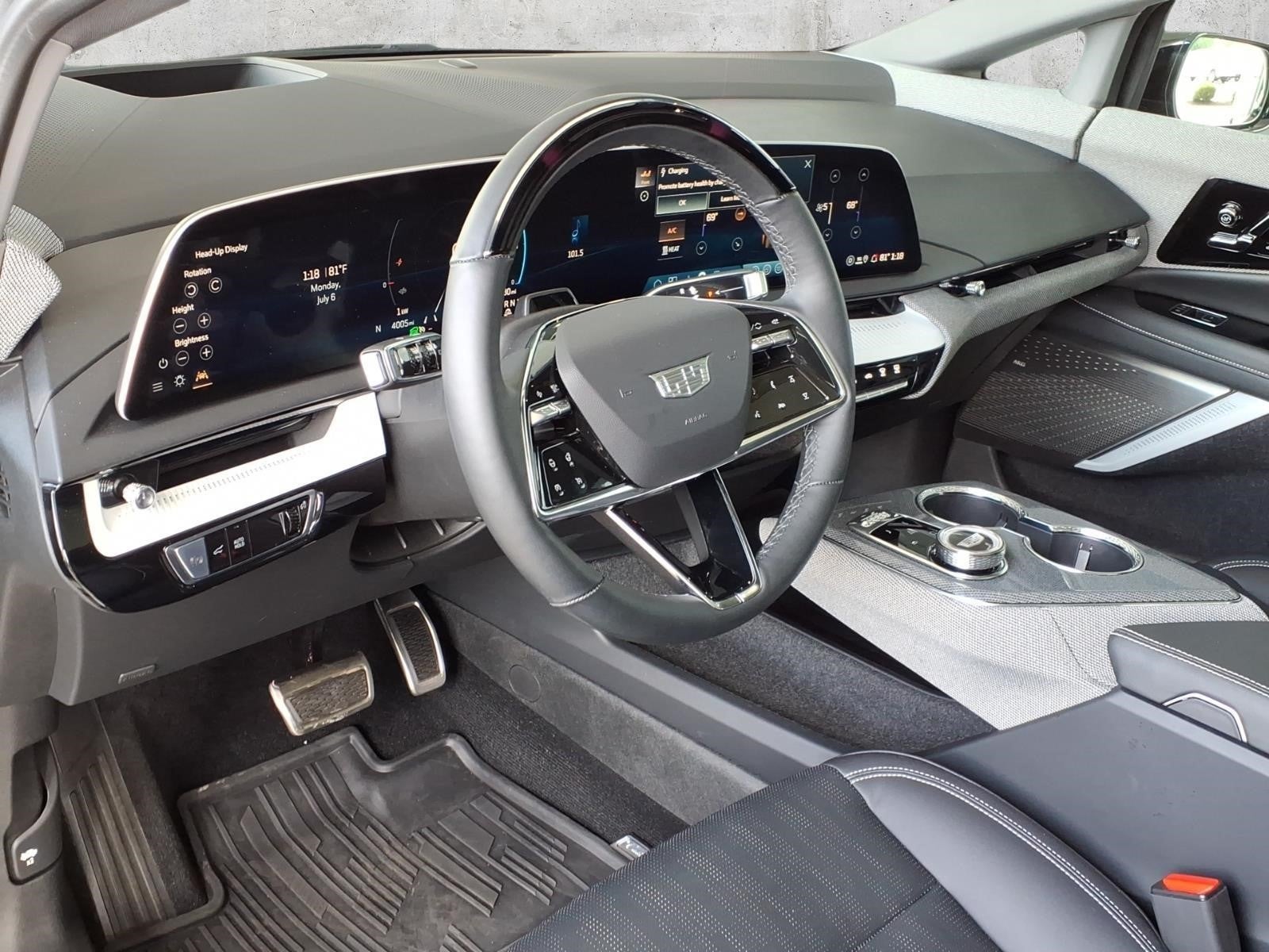 2025 Cadillac OPTIQ Sport 2