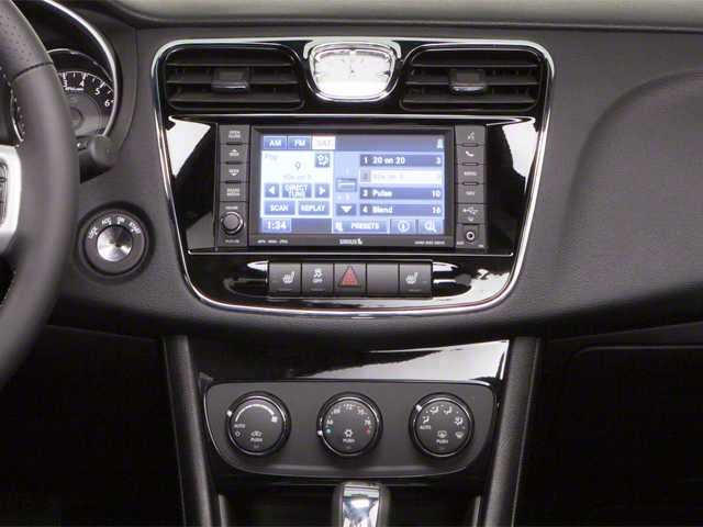 2013 Chrysler 200 S