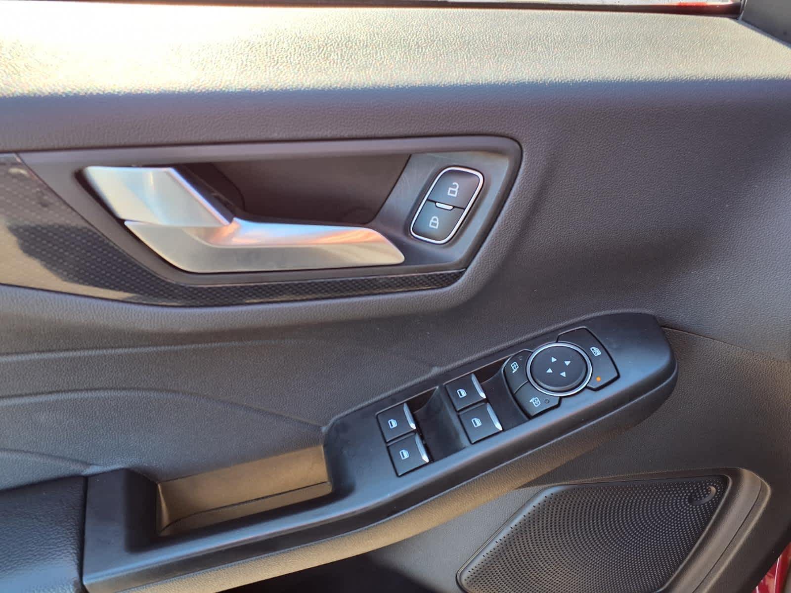 2025 Ford Escape ST-Line Select