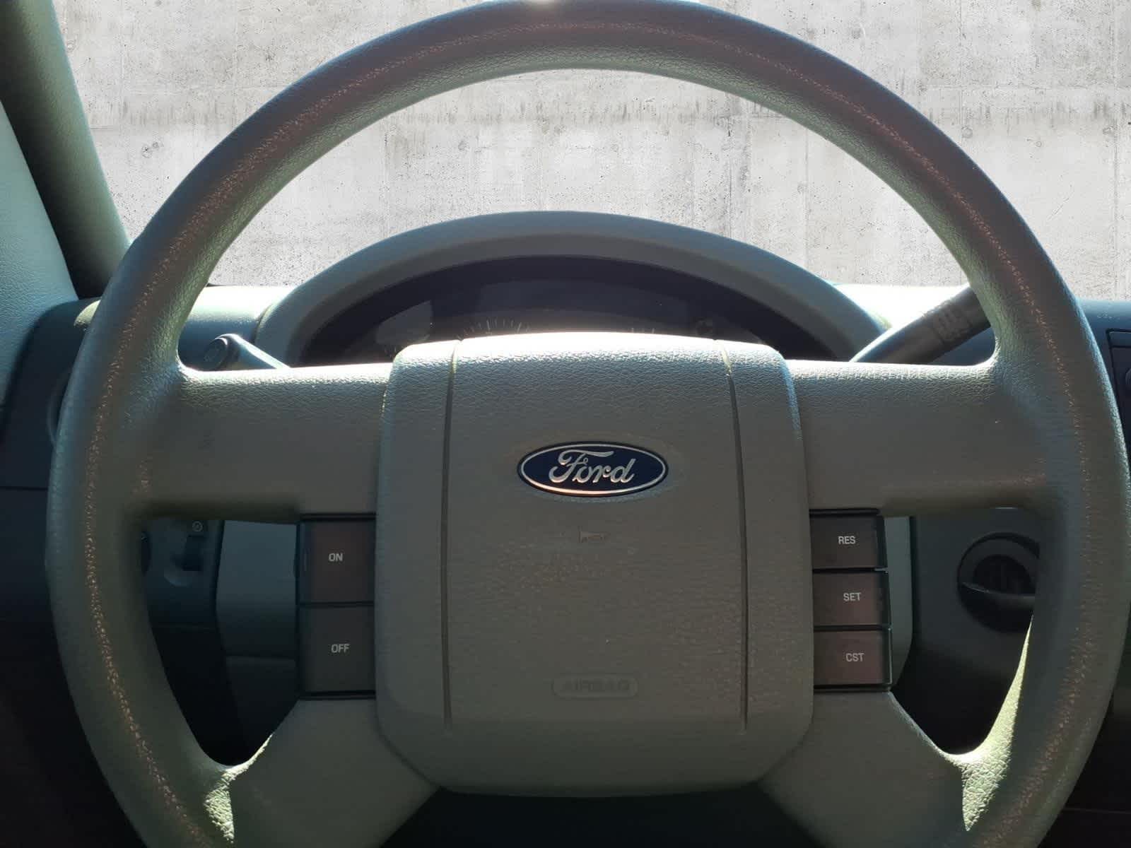 2004 Ford F-150 Base