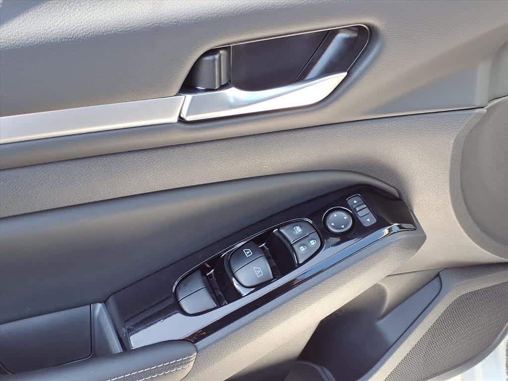 2025 Nissan Altima SL