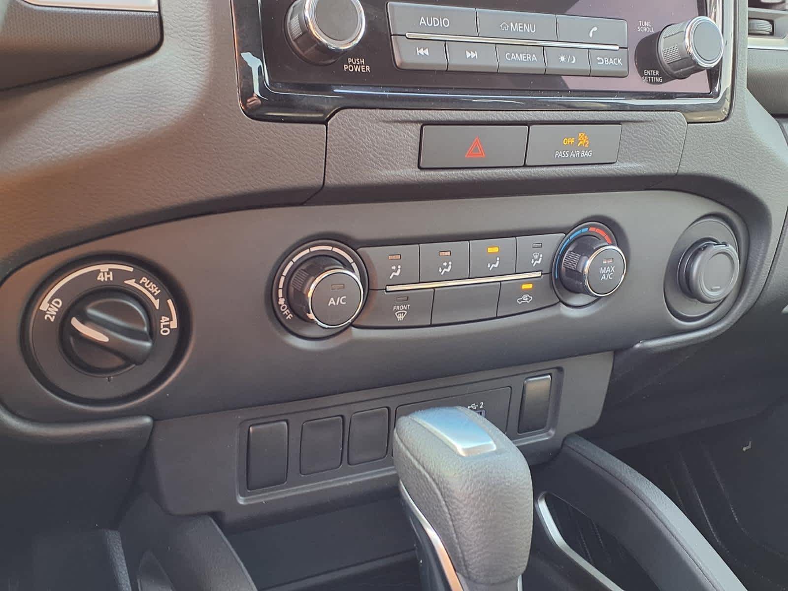 2022 Nissan Frontier SV