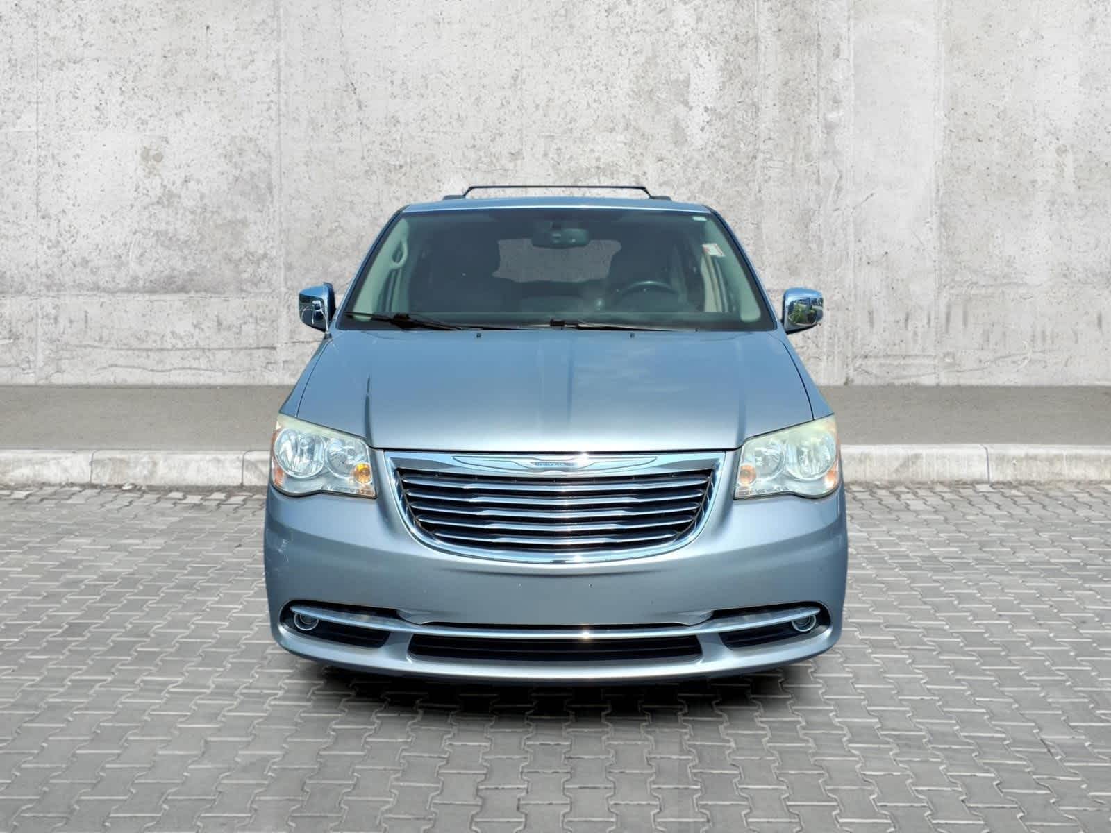 2013 Chrysler Town & Country Touring-L