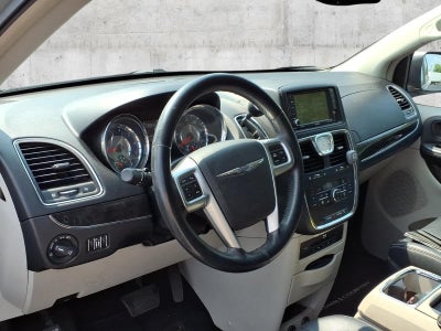 2013 Chrysler Town & Country Touring-L
