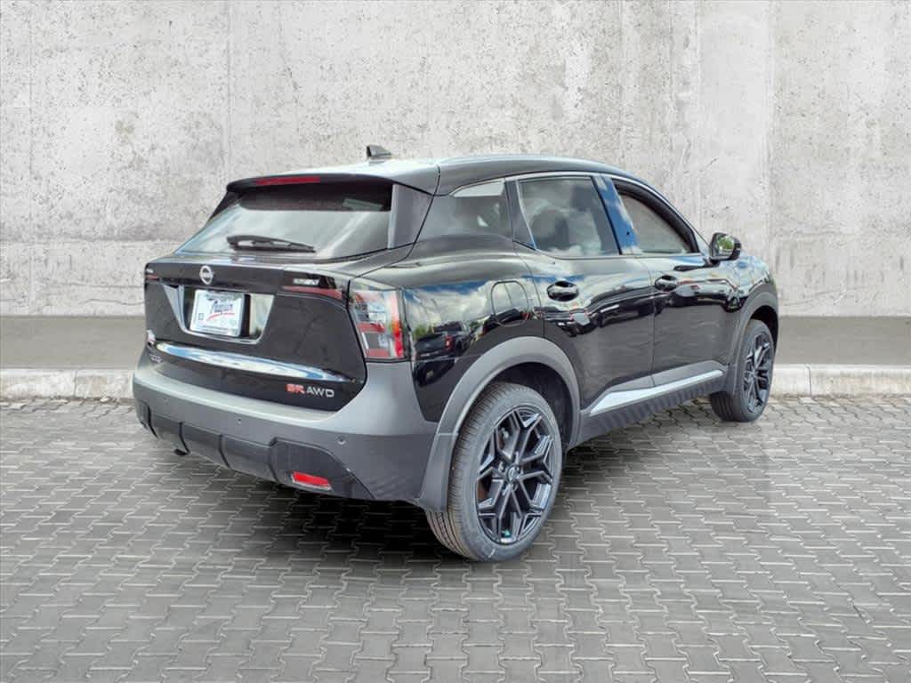 2025 Nissan Kicks SR