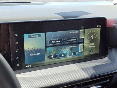 2025 Nissan Kicks SR