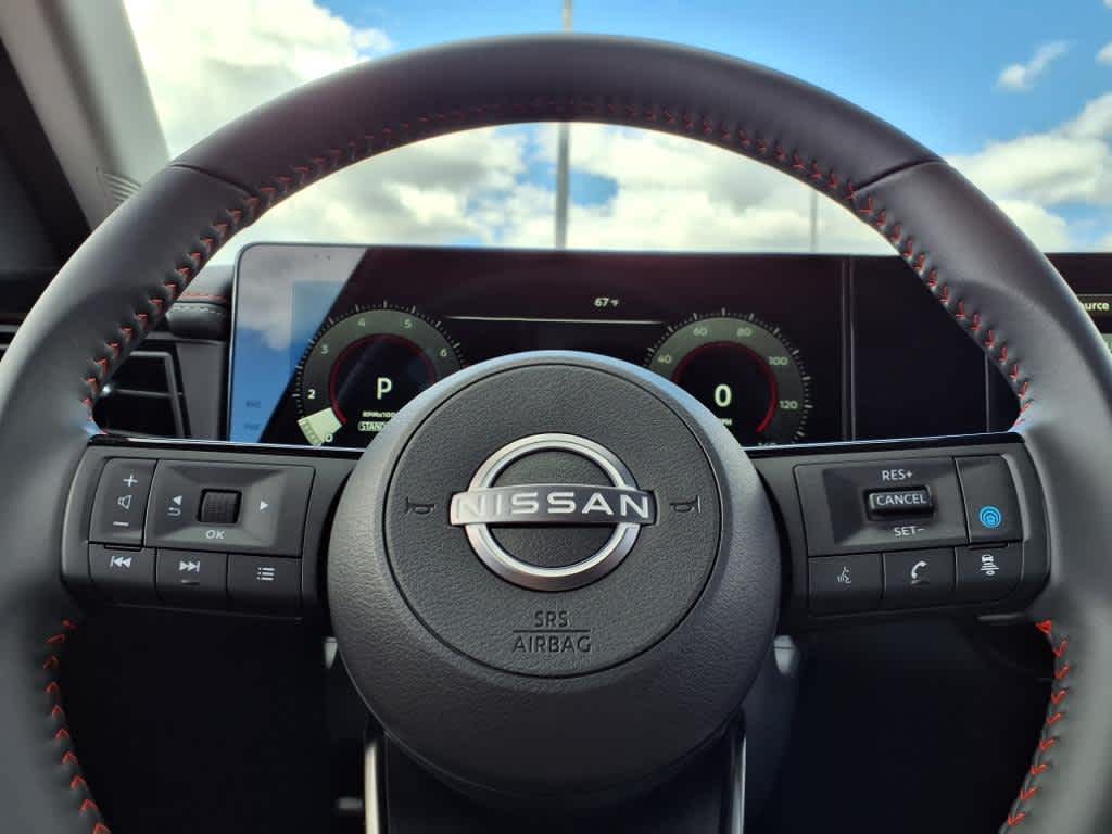 2025 Nissan Kicks SR