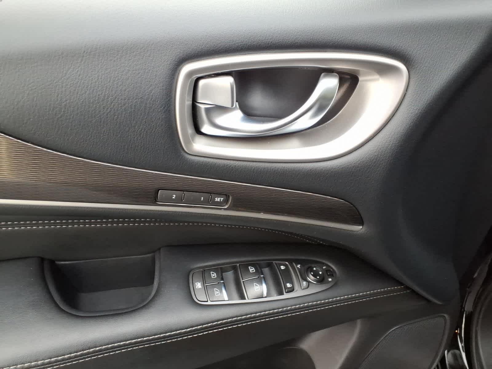 2017 INFINITI QX60 Base