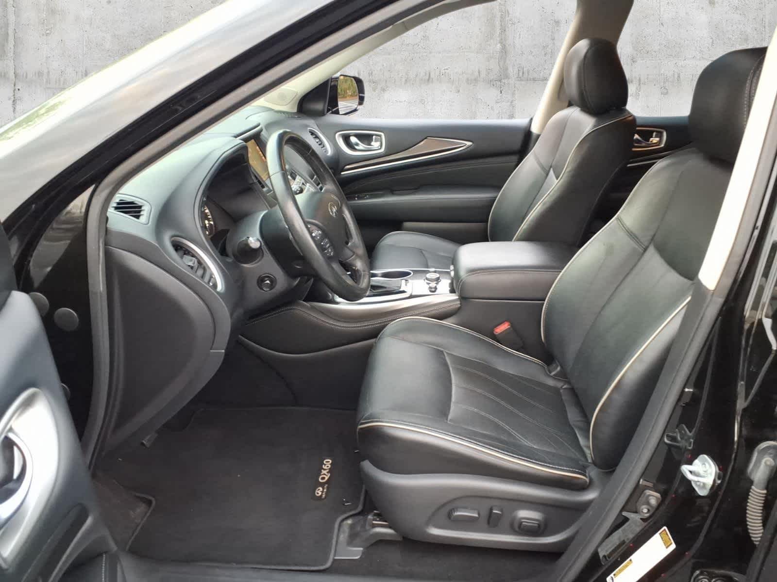 2017 INFINITI QX60 Base