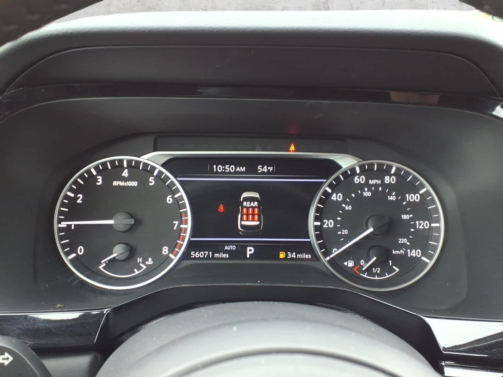 2025 Nissan Pathfinder SV