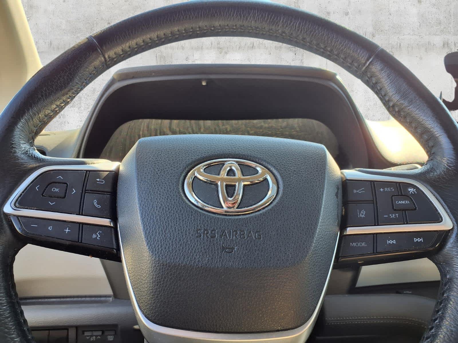 2022 Toyota Sienna XLE