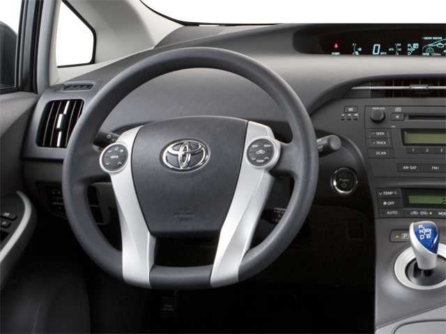 2010 Toyota Prius III