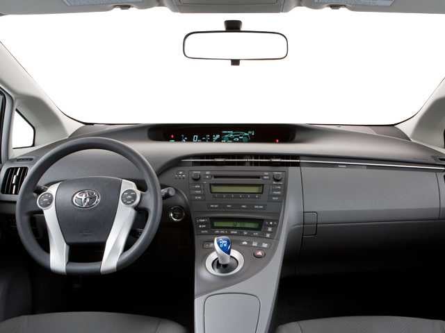 2010 Toyota Prius III