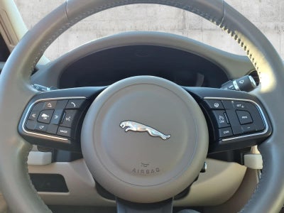 2017 Jaguar XF 35t Prestige