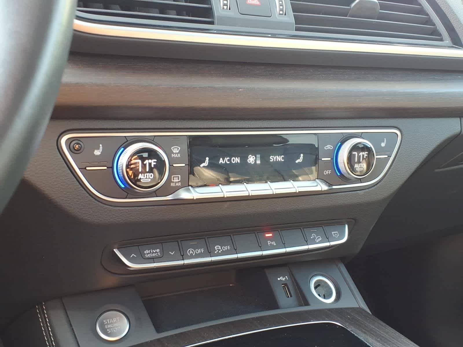 2024 Audi Q5 S line Premium Plus