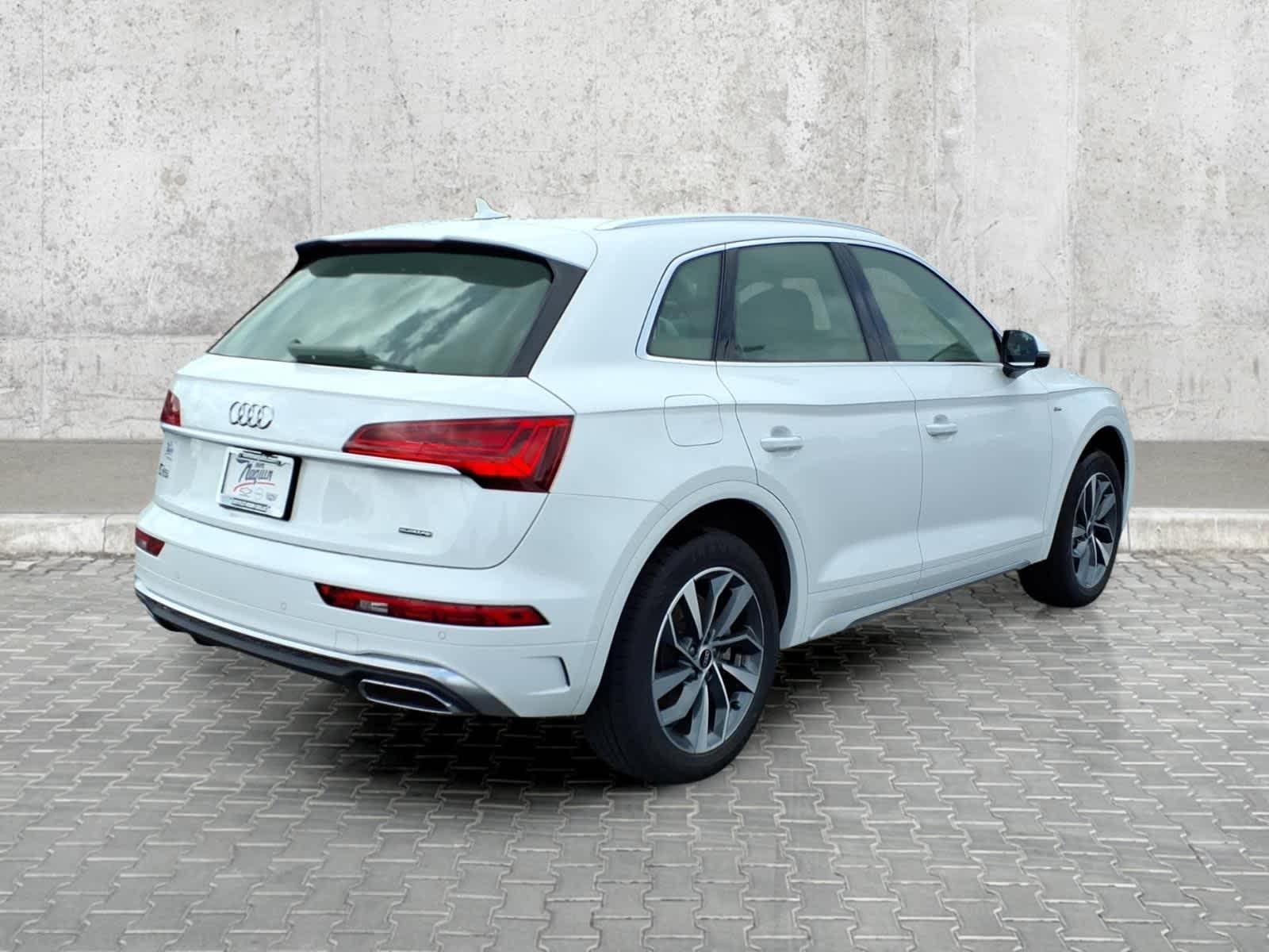 2023 Audi Q5 S line Premium Plus