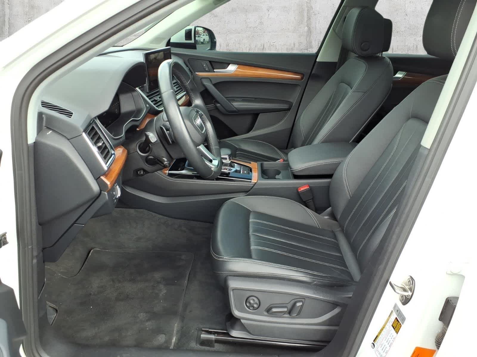 2023 Audi Q5 S line Premium Plus