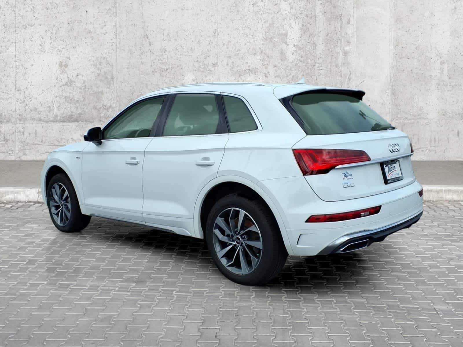 2023 Audi Q5 S line Premium Plus