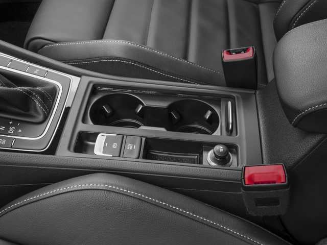 2016 Volkswagen Golf R Base